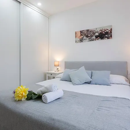 Centro Virgen Guia 3 Apartment